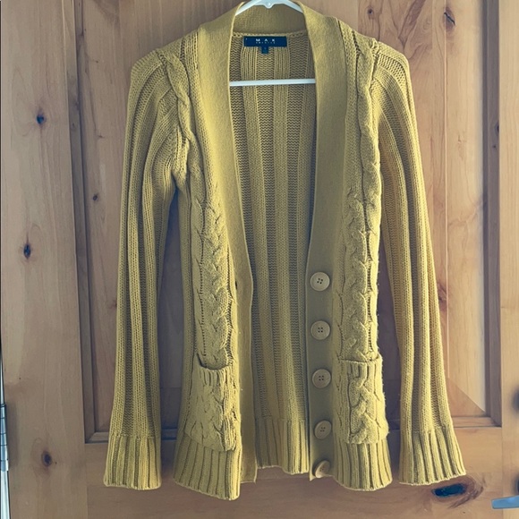 🍂 MAK sweater - Mustard Color 🍁 - Picture 1 of 8